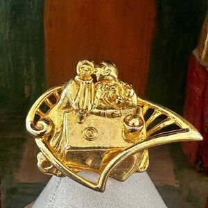 Duri Romantic Café Couple Gold-Tone Figural Brooch